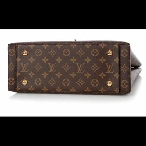 Louis Vuitton Bags - Authentic LV Monogram Carmel Flower Tote Louis Vuitton Bags - Authentic LV Monogram Carmel Flower Tote